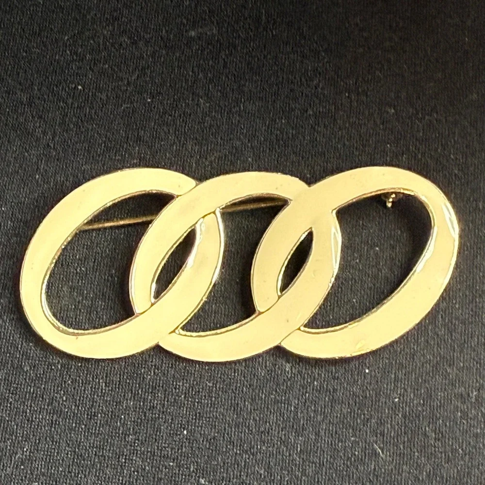 Gold Tone Interlocking Oval Link‎ Brooch Pin Statement Jewelry Accessory